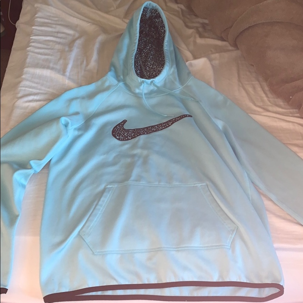 Women’s Nike sweatshirt